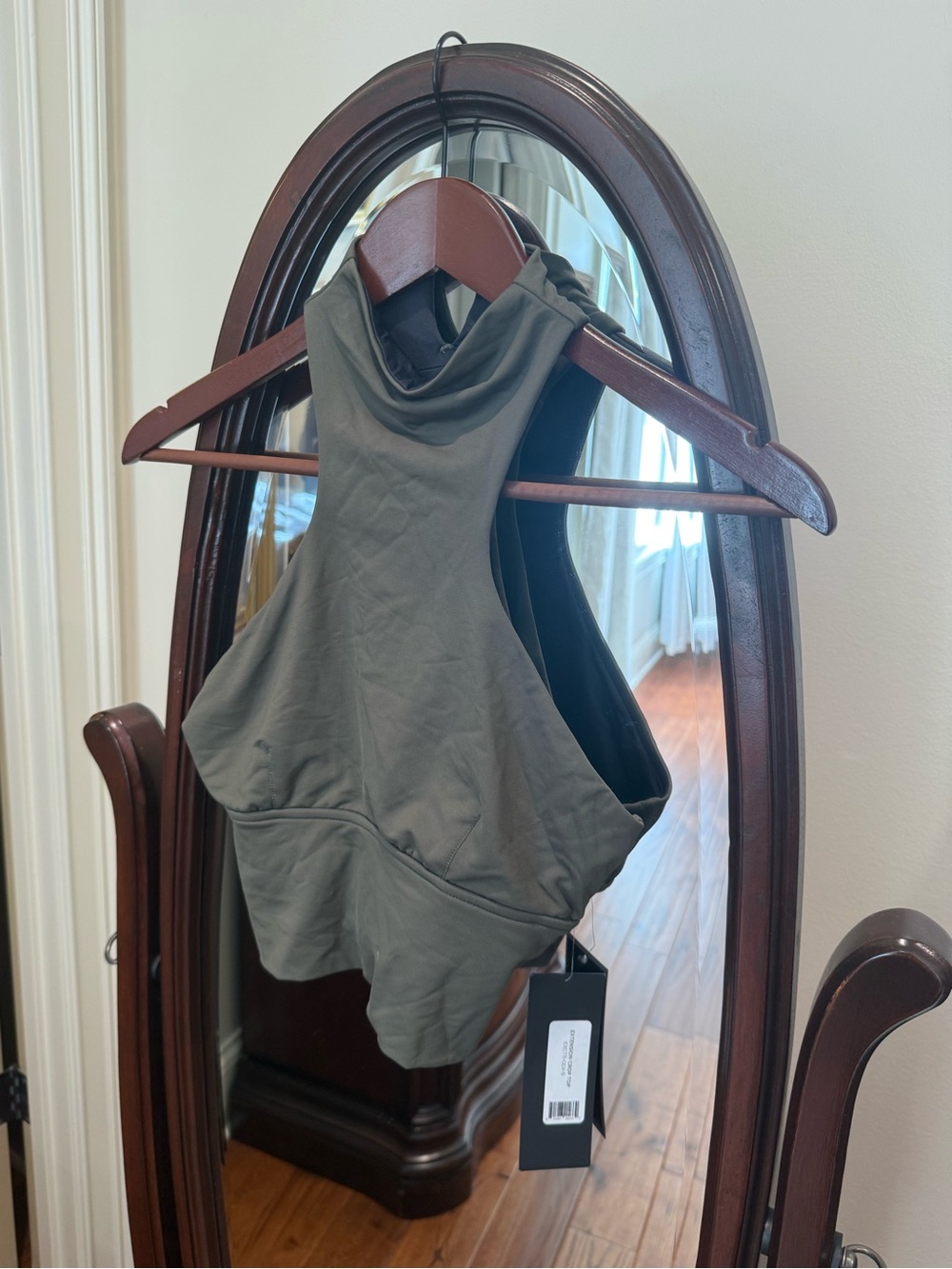 NWT Michi Extension Olive Green Sports Bra, Size S